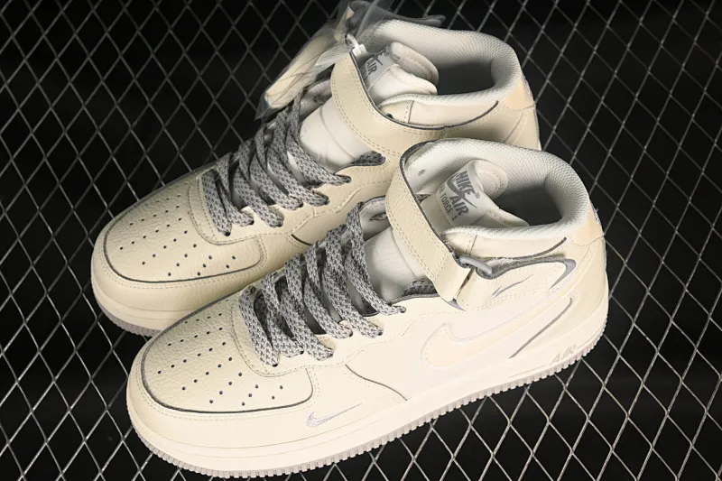 All categories Nk Air Force 1 Air Force series Nk Air Force 1 Mid Air Force mid-top Nk Air Force 1'07 Mid gray pearlescent small hook Air Force One mid-top casual sneakers SG2356-806